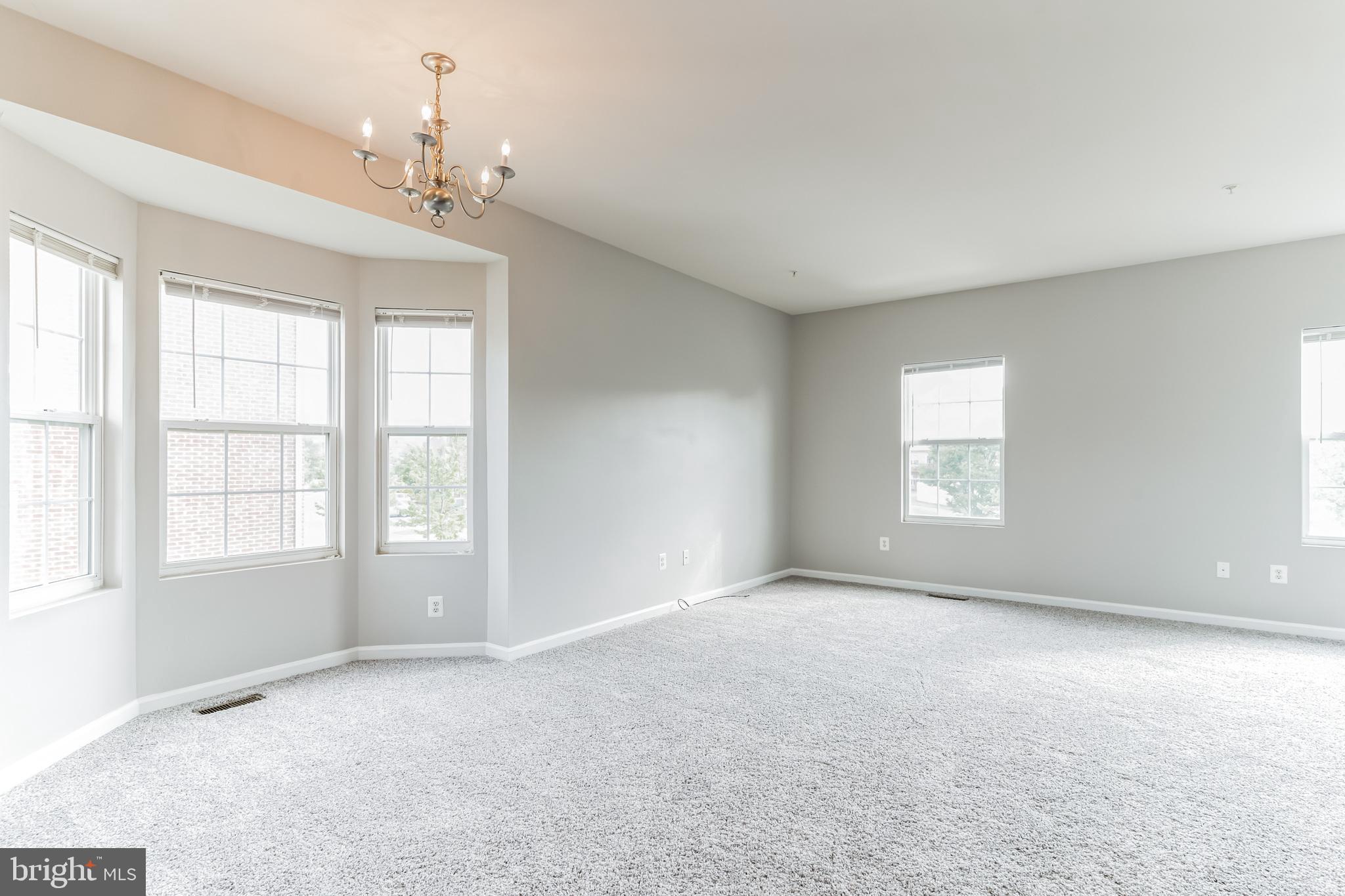 5019 OYSTER REEF PLACE