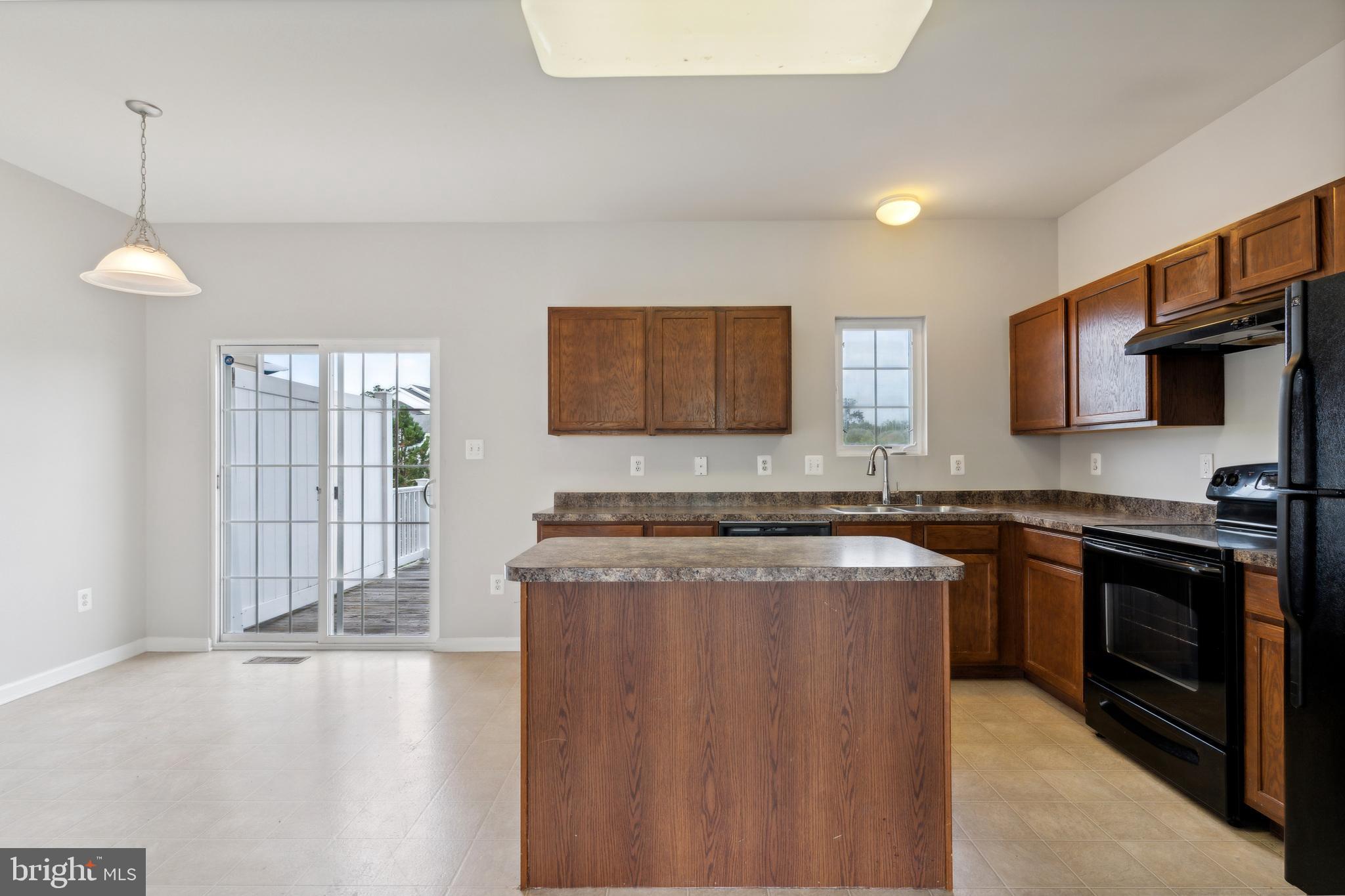 5019 OYSTER REEF PLACE