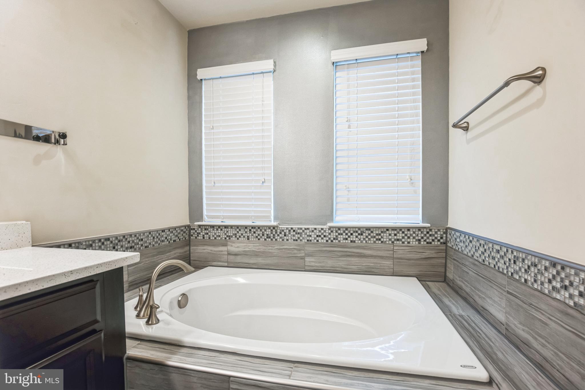 5393 DARLINGTON COURT