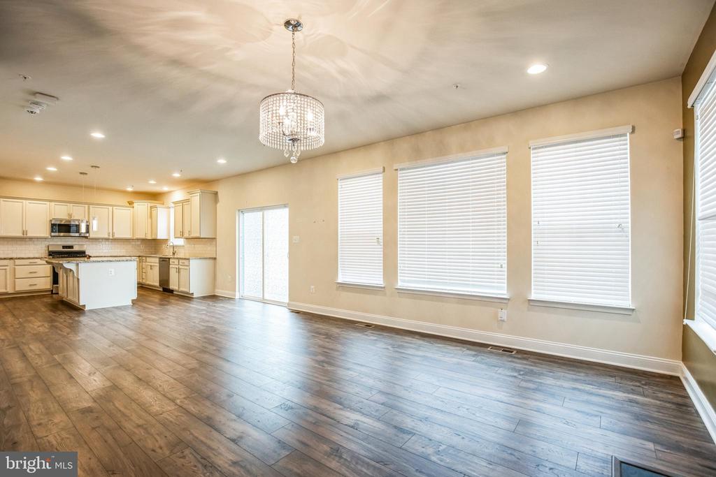 5393 DARLINGTON COURT