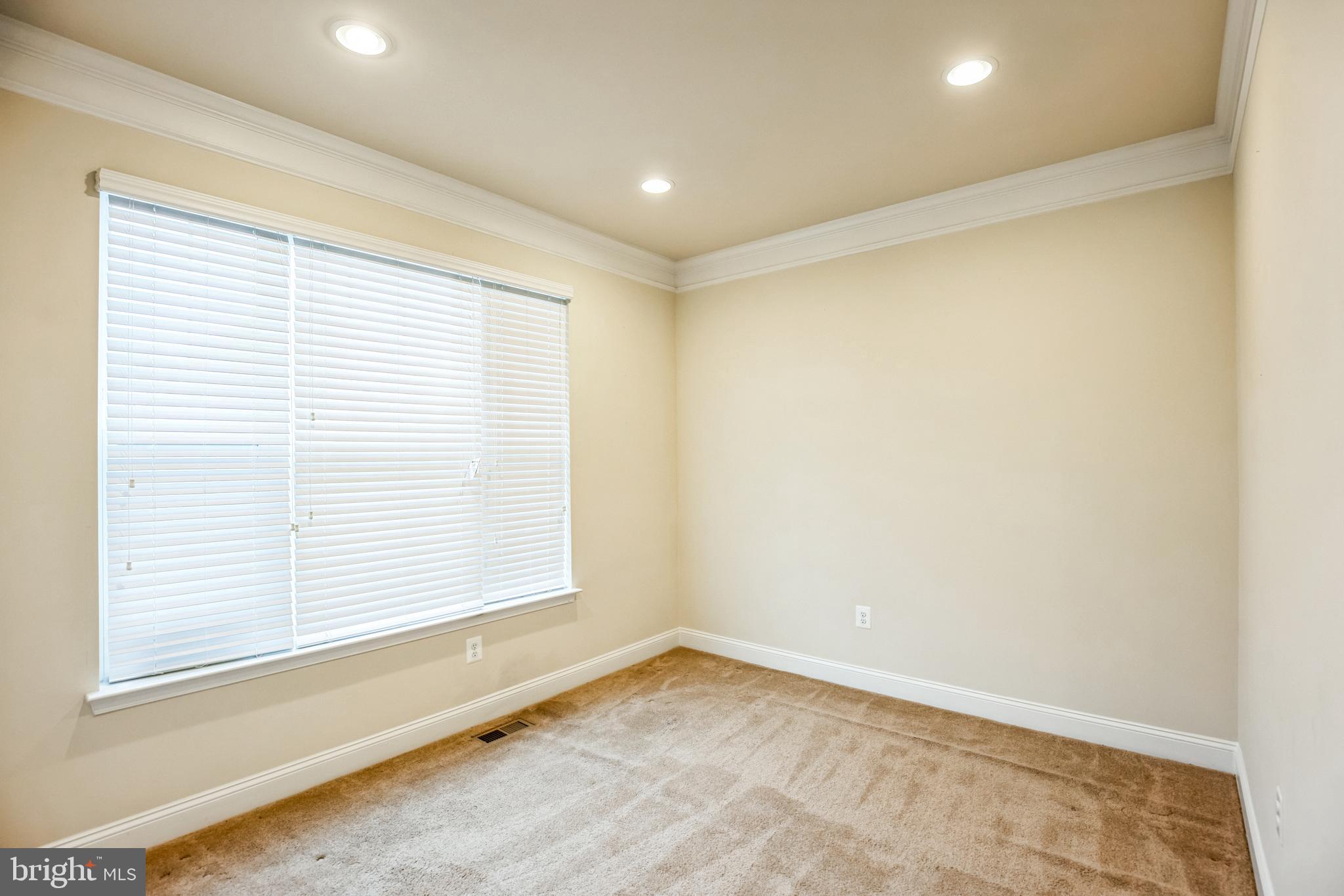 5393 DARLINGTON COURT