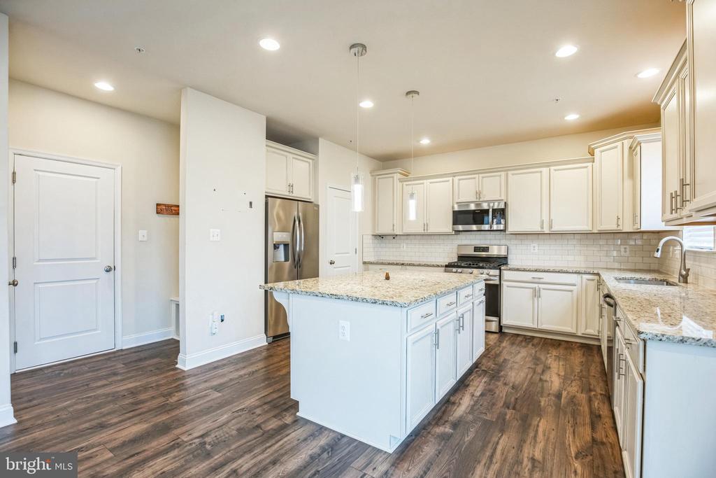 5393 DARLINGTON COURT
