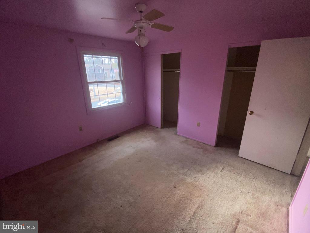 4006 BREWSTER LANE