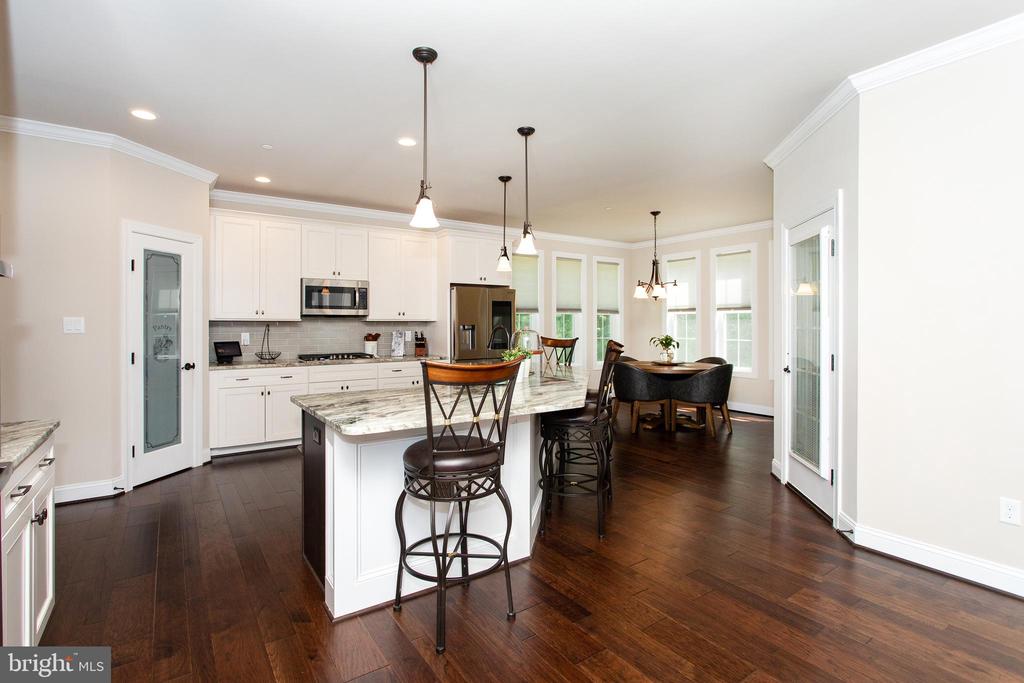 4550 GUINEVERE LANE