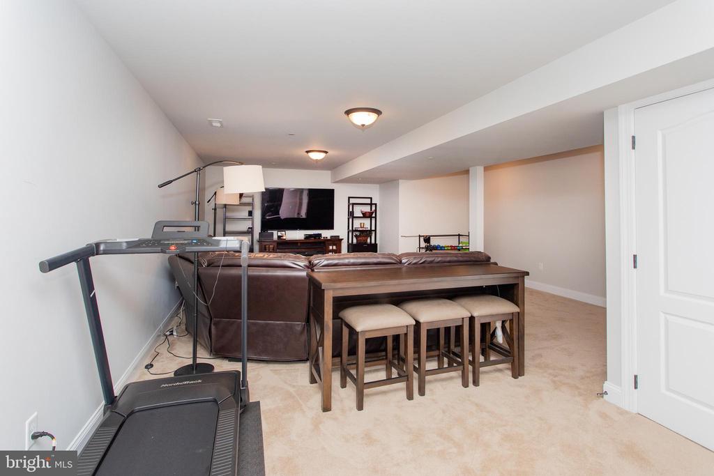4550 GUINEVERE LANE