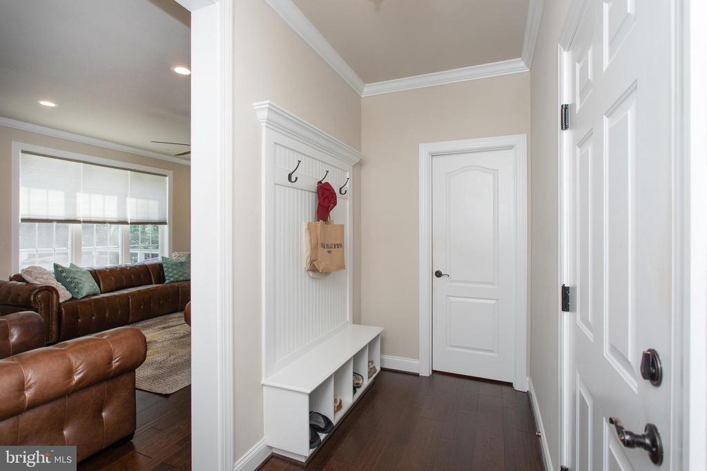 4550 GUINEVERE LANE