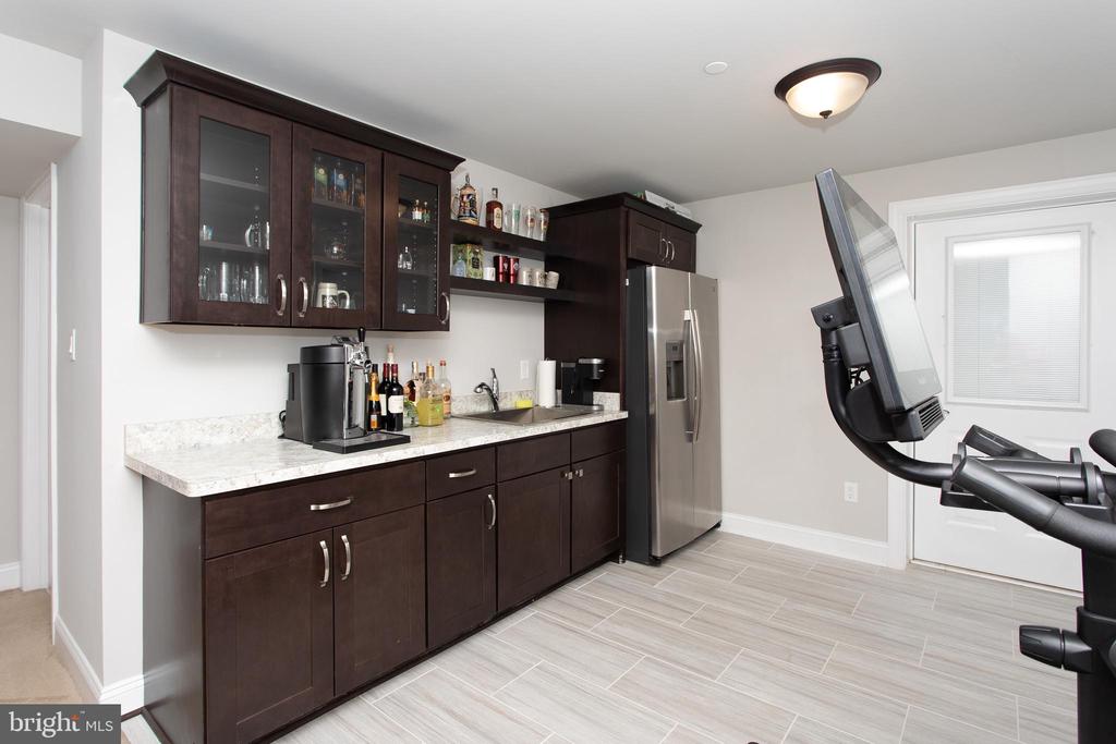 4550 GUINEVERE LANE