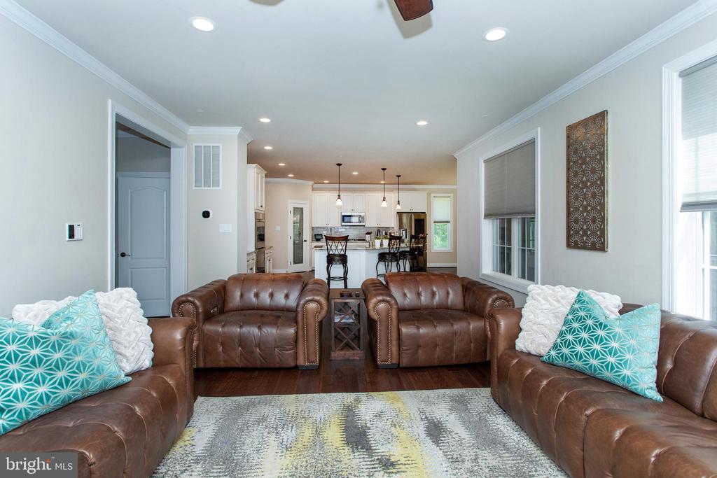 4550 GUINEVERE LANE