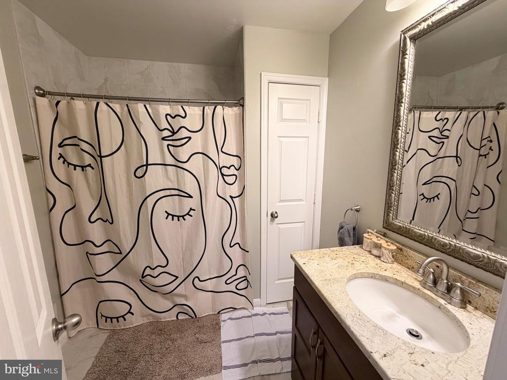 6610 COTTONTAIL COURT