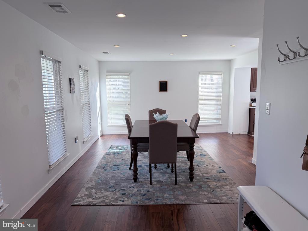 6610 COTTONTAIL COURT