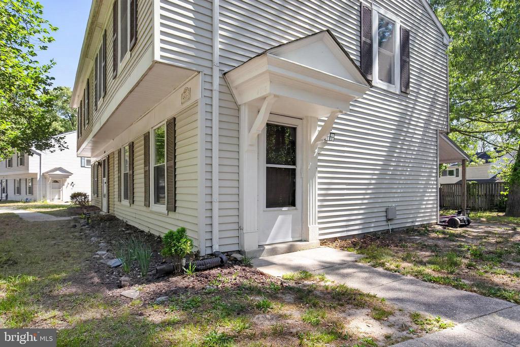 4816 UNDERWOOD COURT