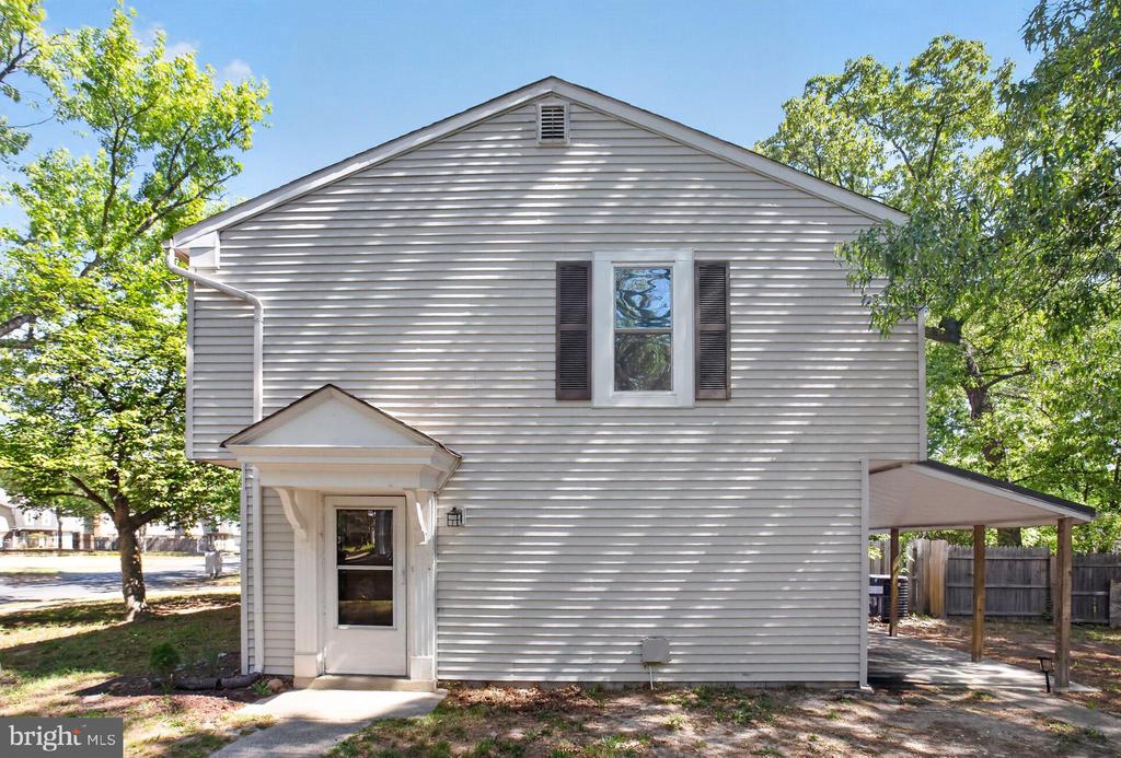4816 UNDERWOOD COURT