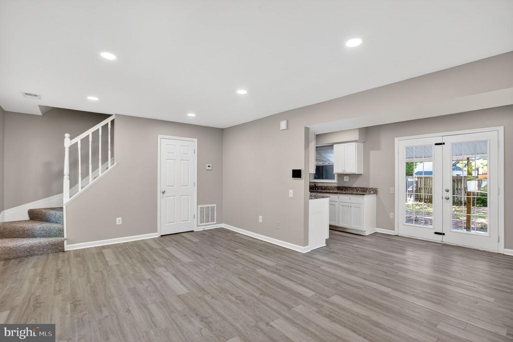 4816 UNDERWOOD COURT