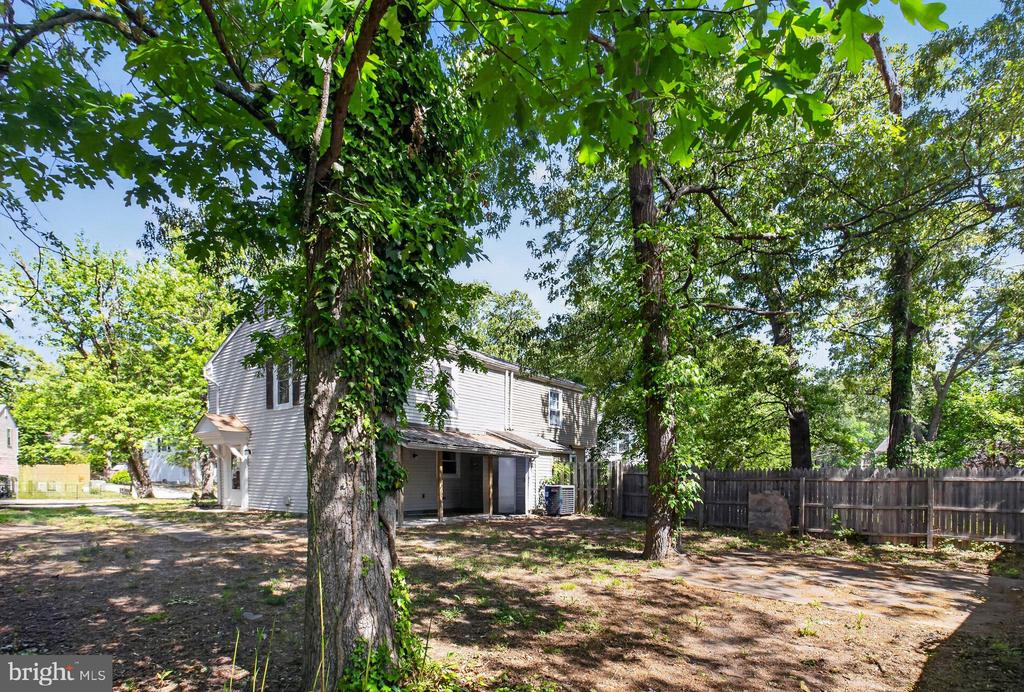 4816 UNDERWOOD COURT