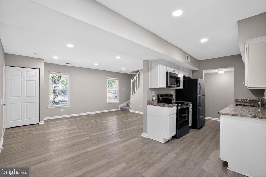 4816 UNDERWOOD COURT
