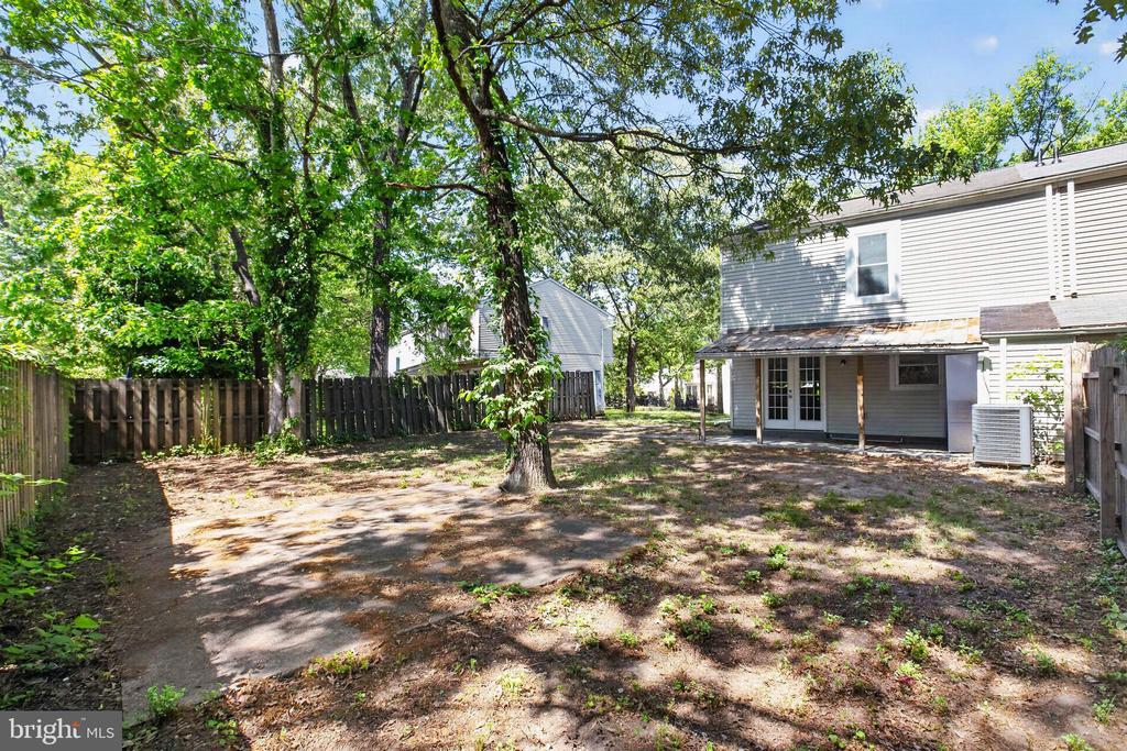 4816 UNDERWOOD COURT