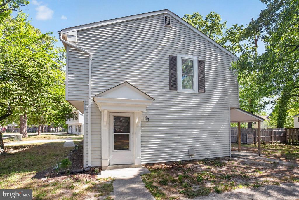 4816 UNDERWOOD COURT
