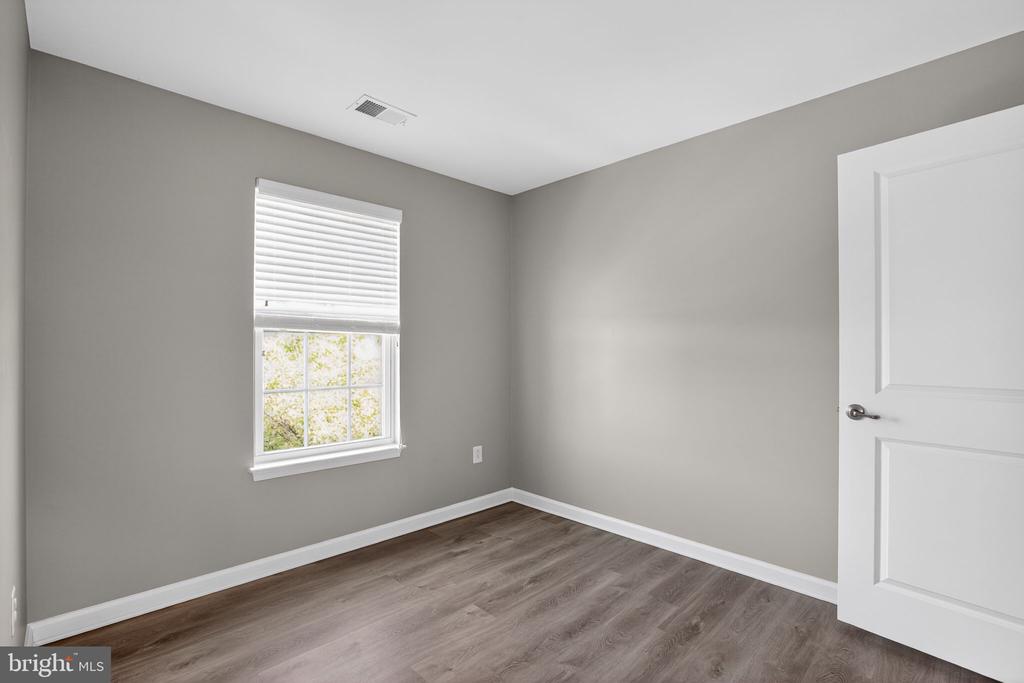 5413 DOUBLEDAY LANE
