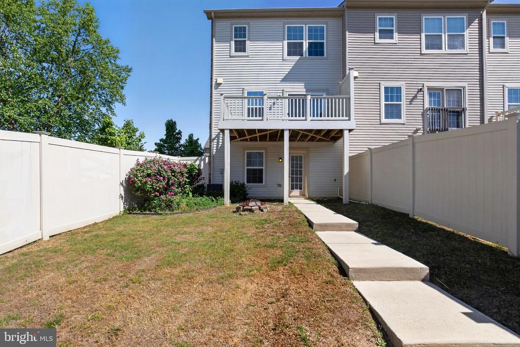 5413 DOUBLEDAY LANE