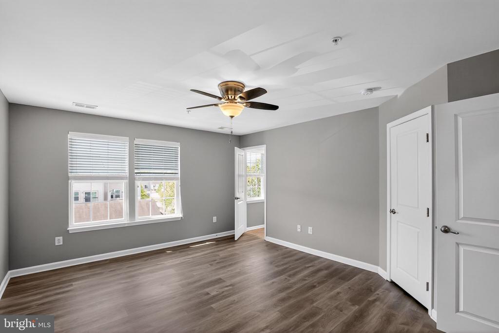 5413 DOUBLEDAY LANE