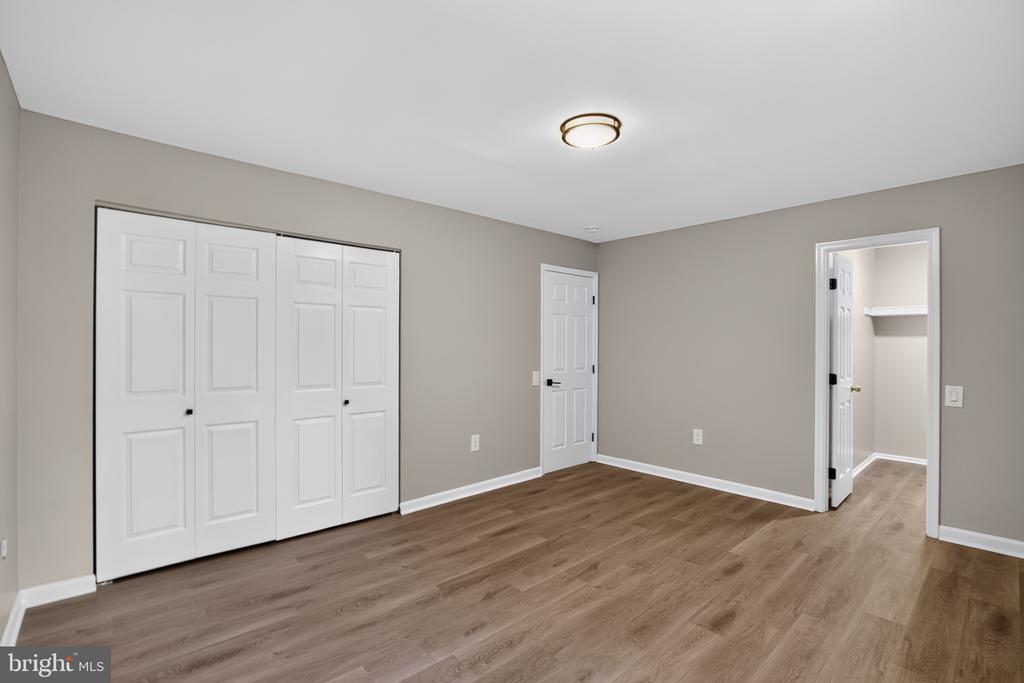 2421 YORK COURT