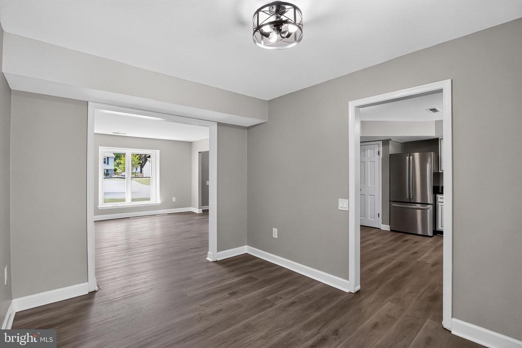 2421 YORK COURT