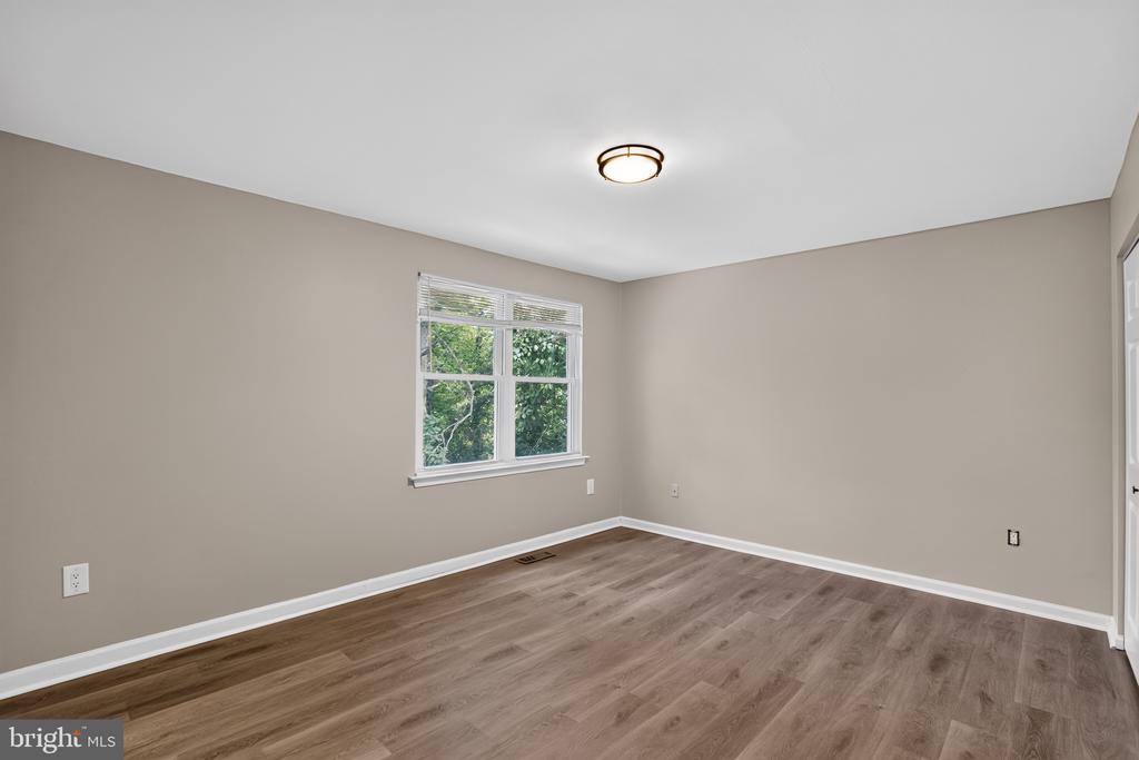 2421 YORK COURT