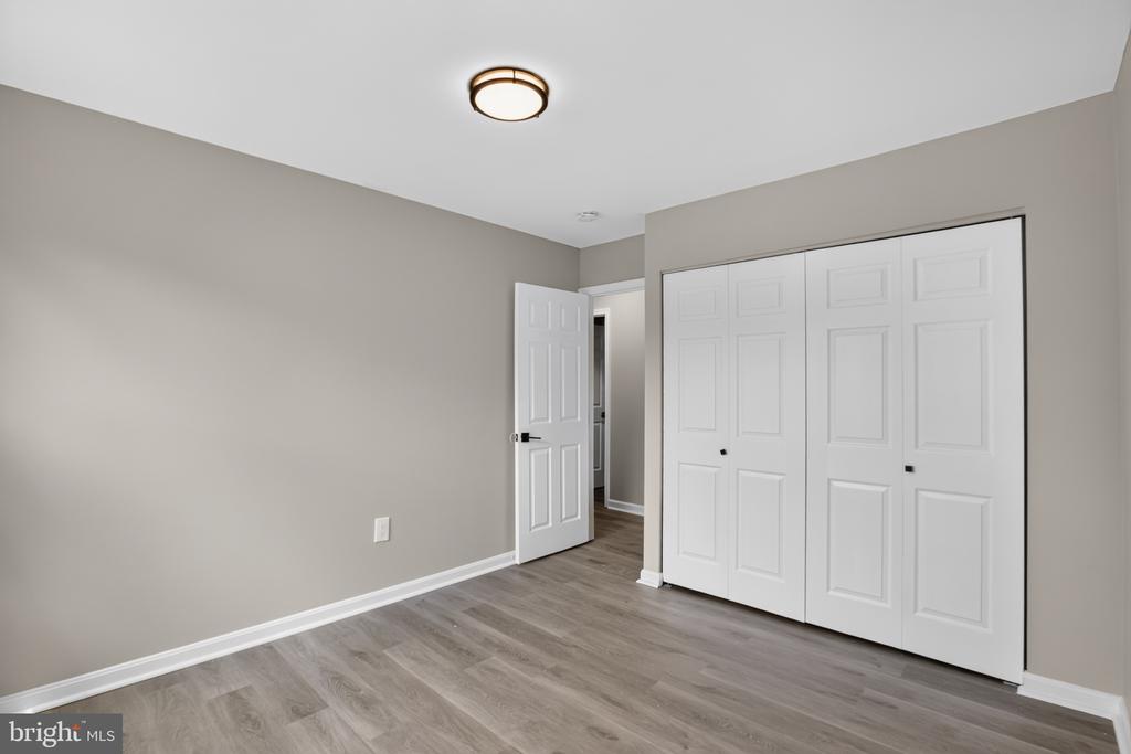 2421 YORK COURT