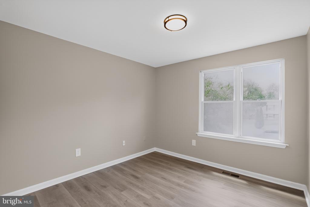 2421 YORK COURT