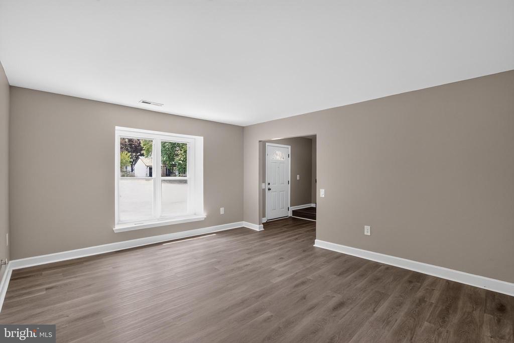 2421 YORK COURT