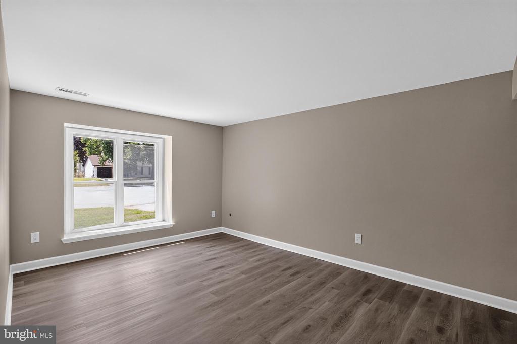 2421 YORK COURT
