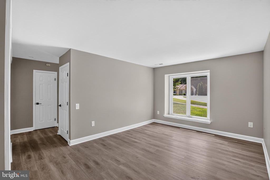 2421 YORK COURT