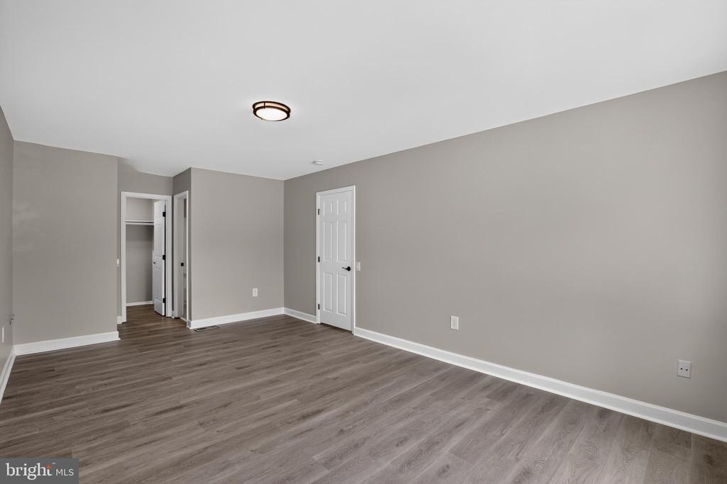 2421 YORK COURT