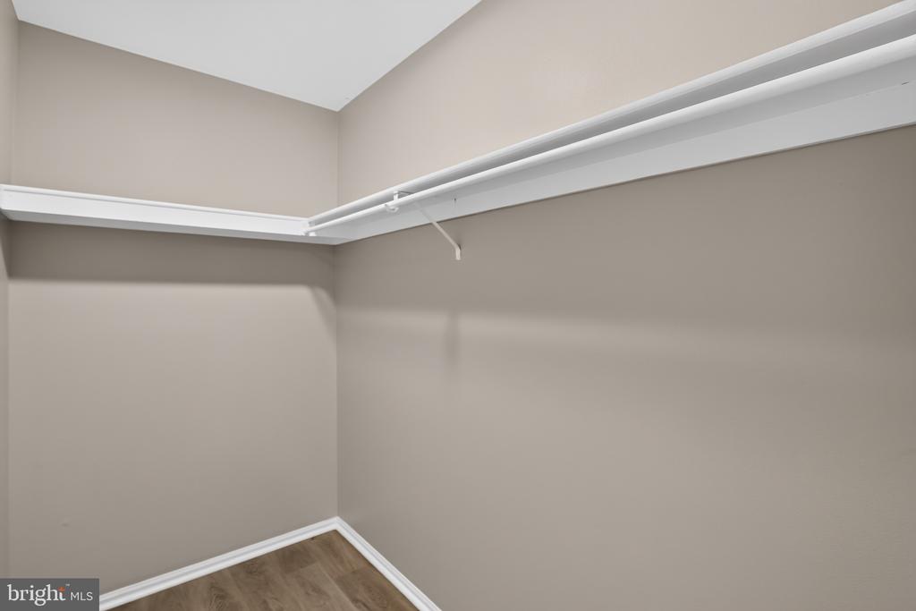 2421 YORK COURT