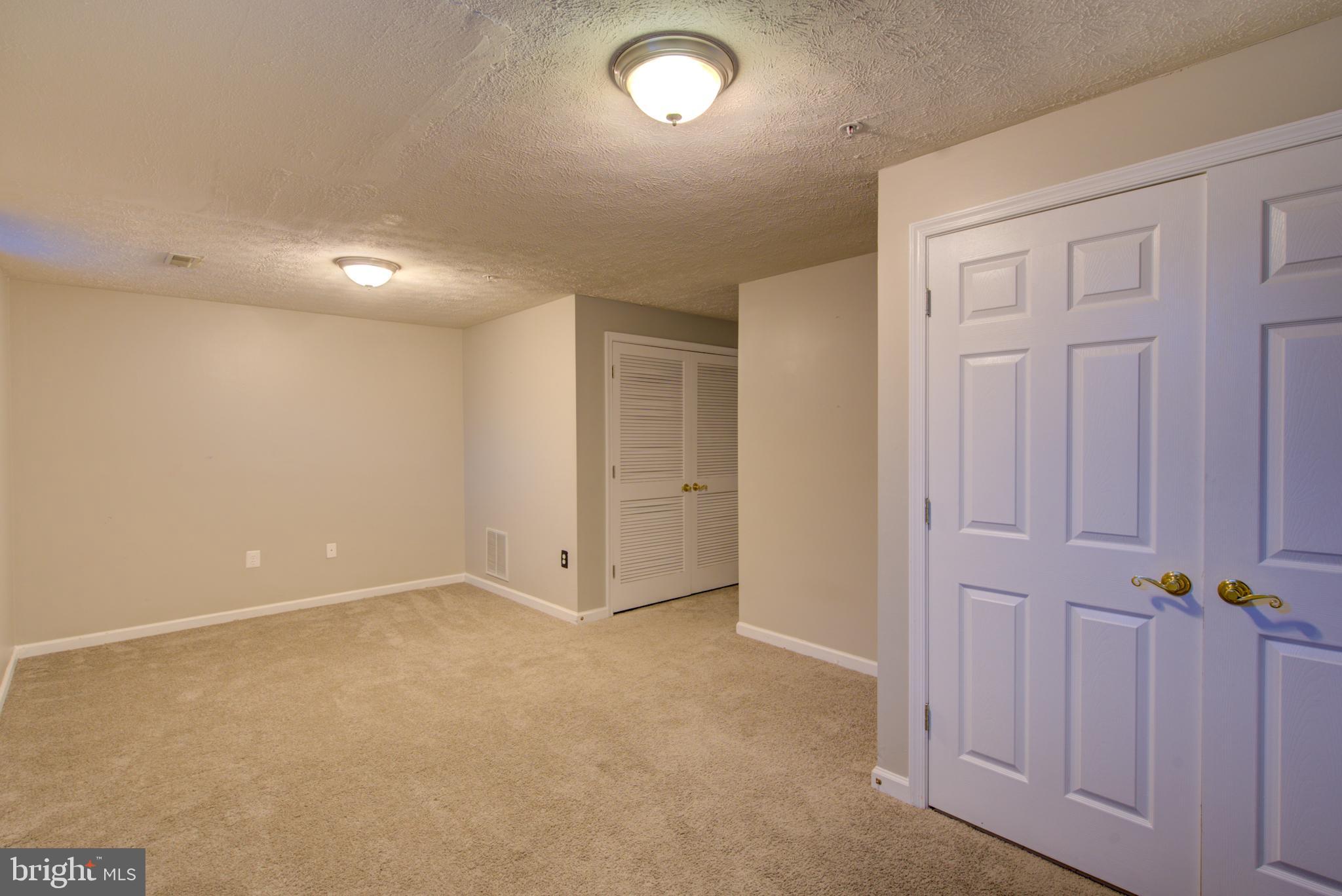 6111 PINE CREST LANE