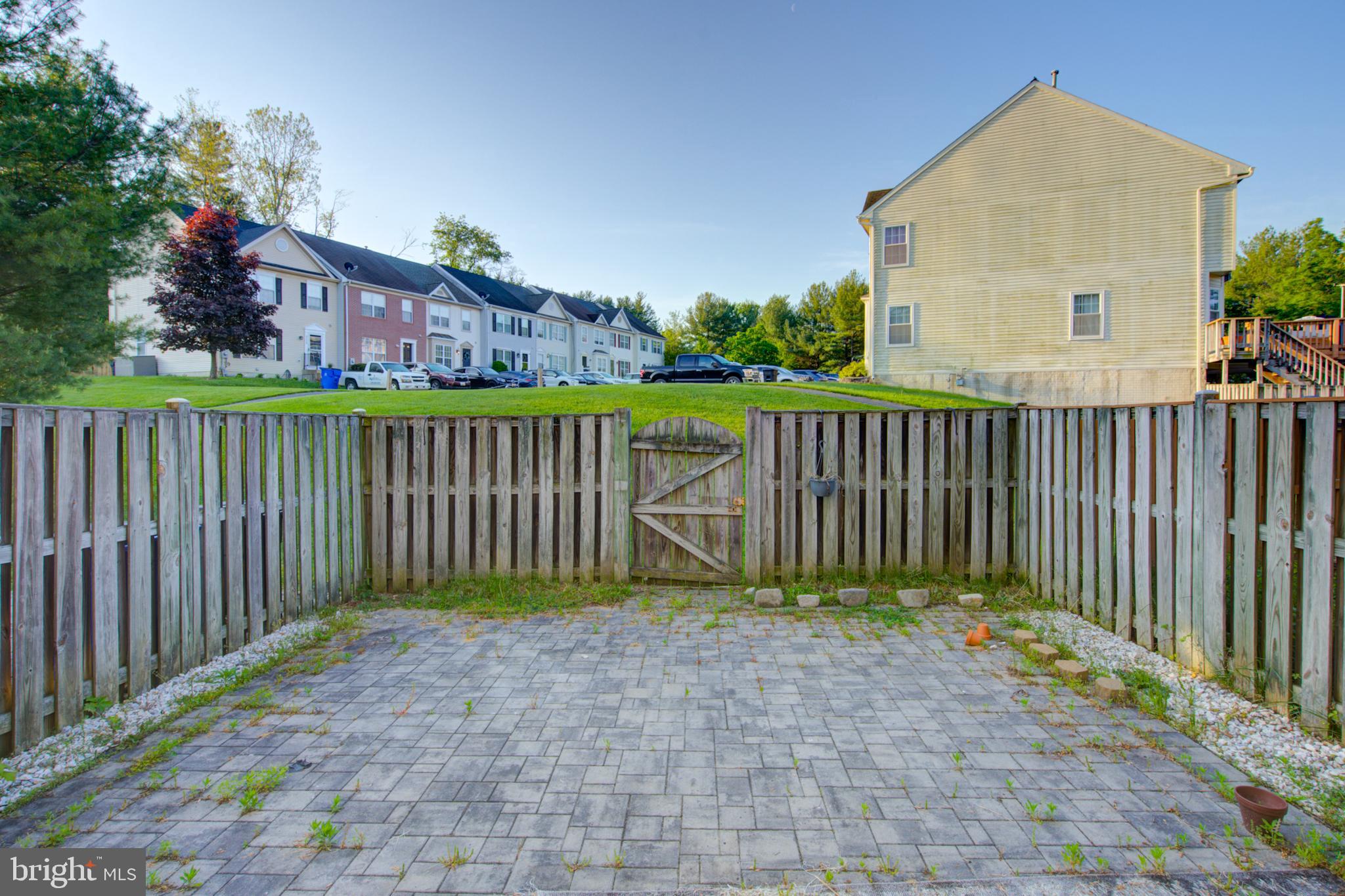 6111 PINE CREST LANE