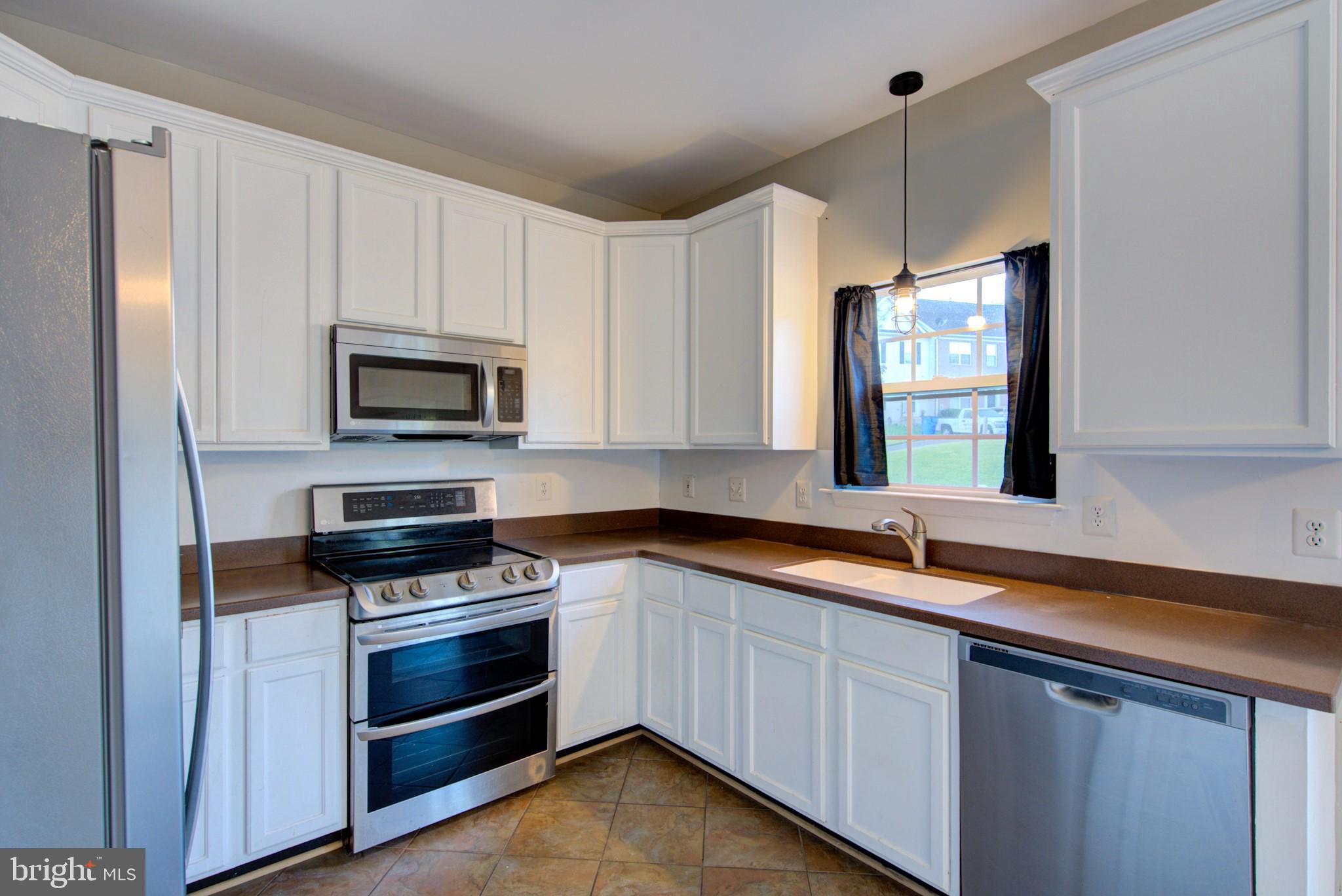 6111 PINE CREST LANE