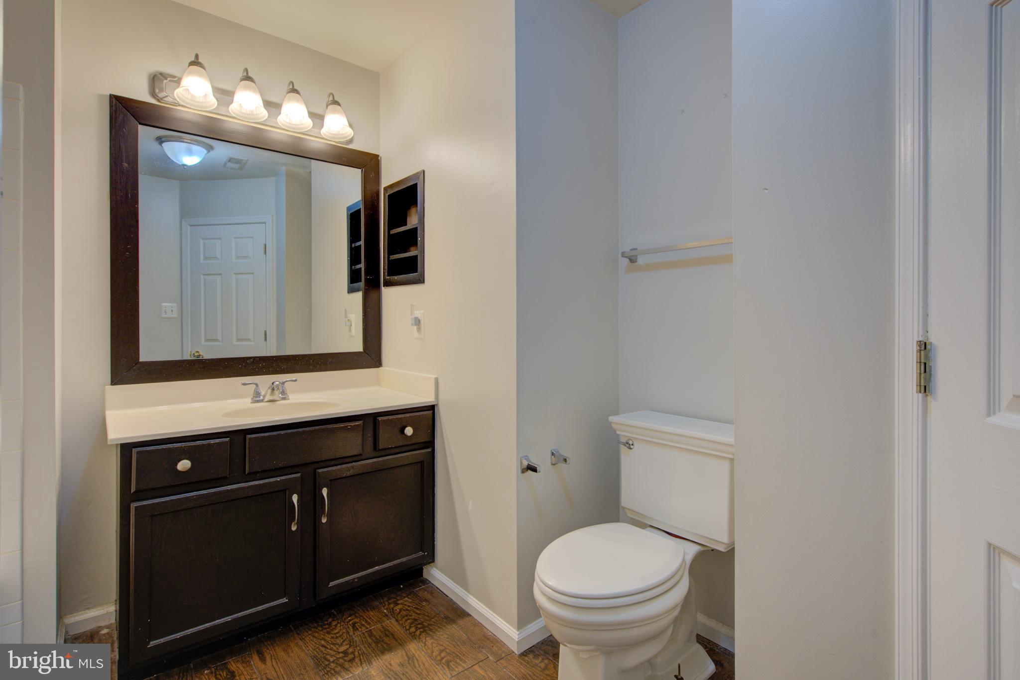 6111 PINE CREST LANE