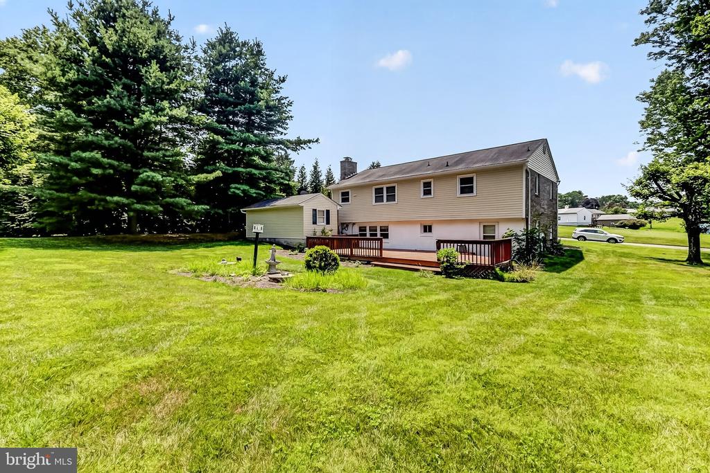1943 CYPRESS DRIVE
