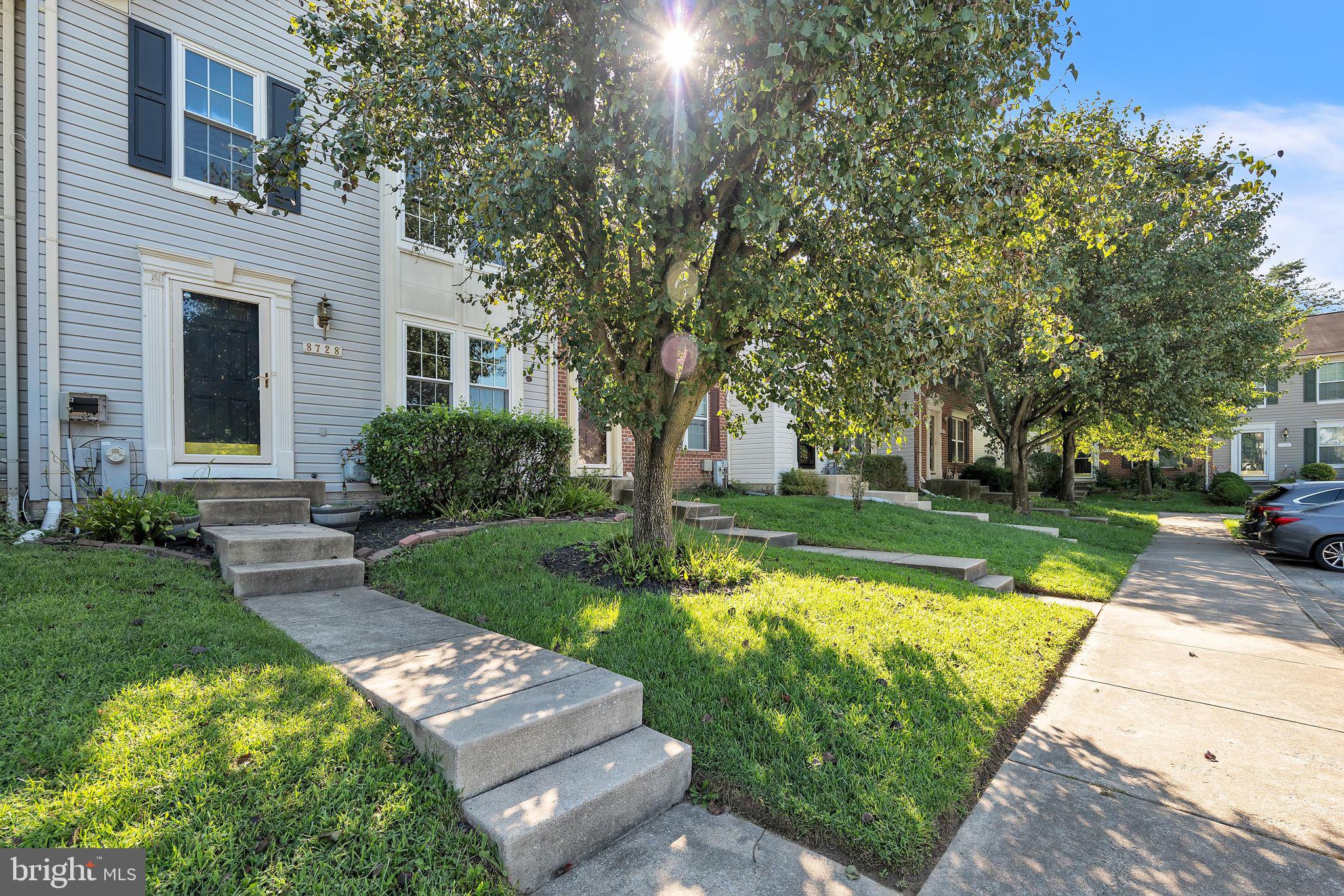 8728 CRESTHILL COURT