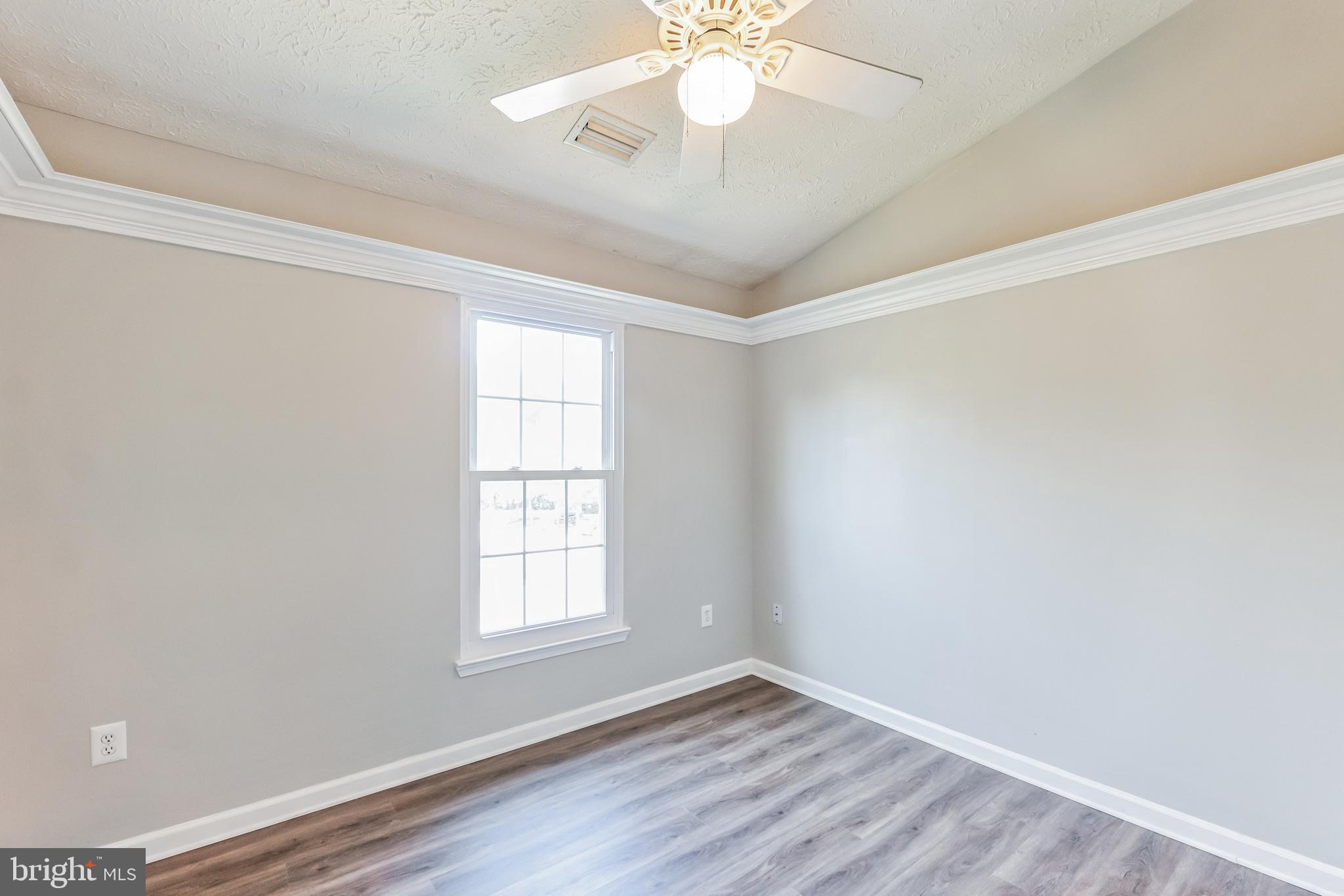 8728 CRESTHILL COURT