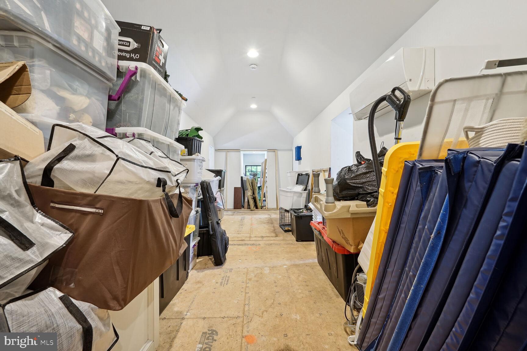 13951 HALLOWELL COURT