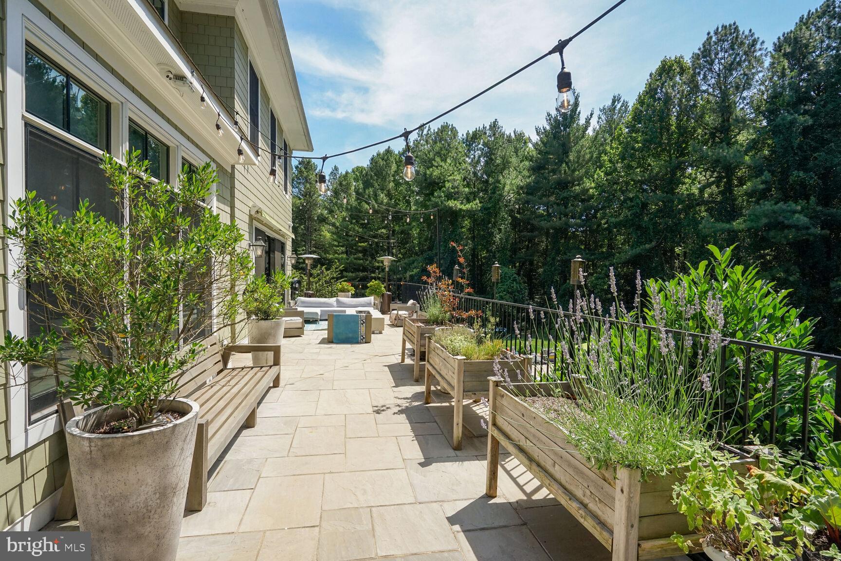 13951 HALLOWELL COURT