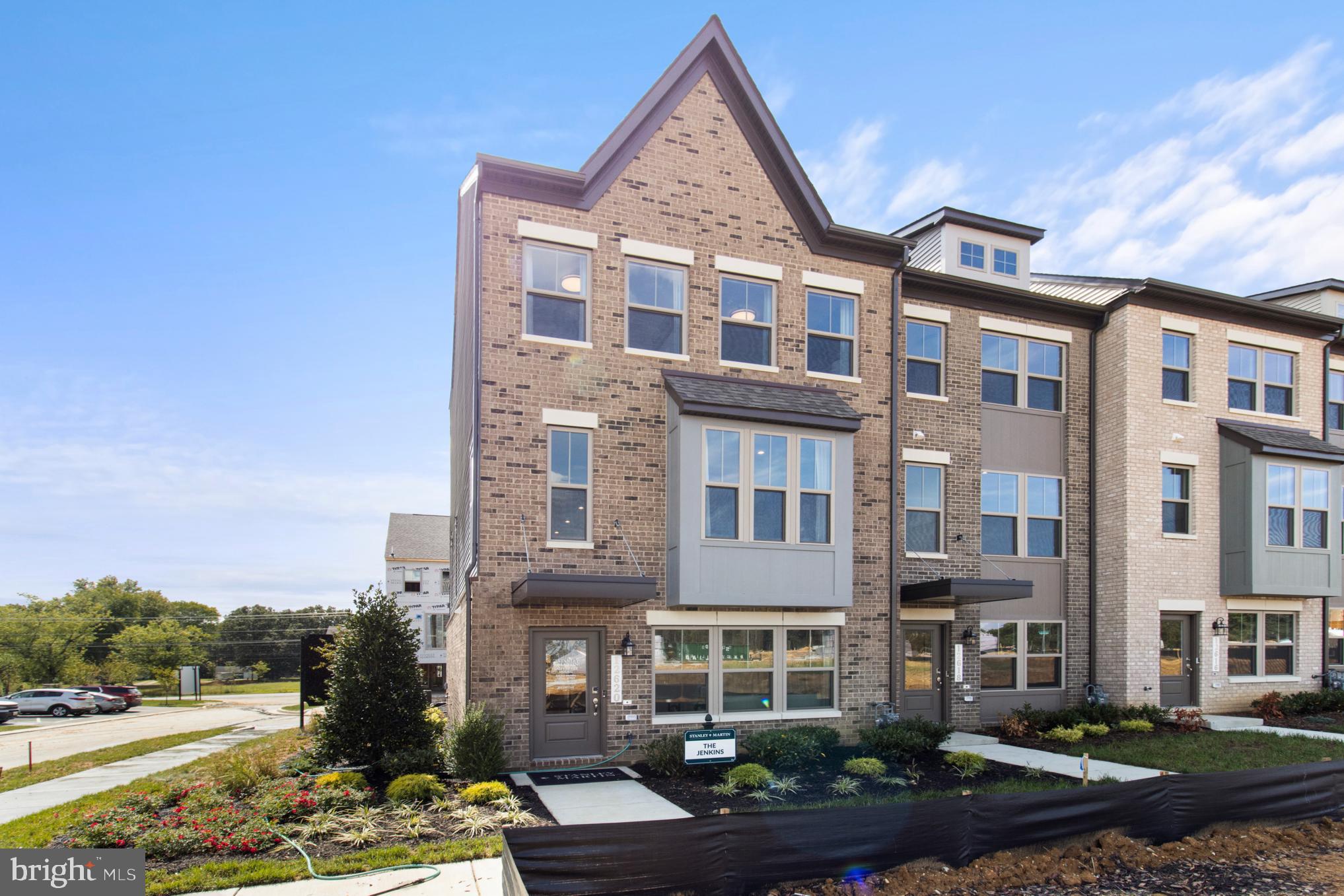 6913 CLOVERFIELD LANE