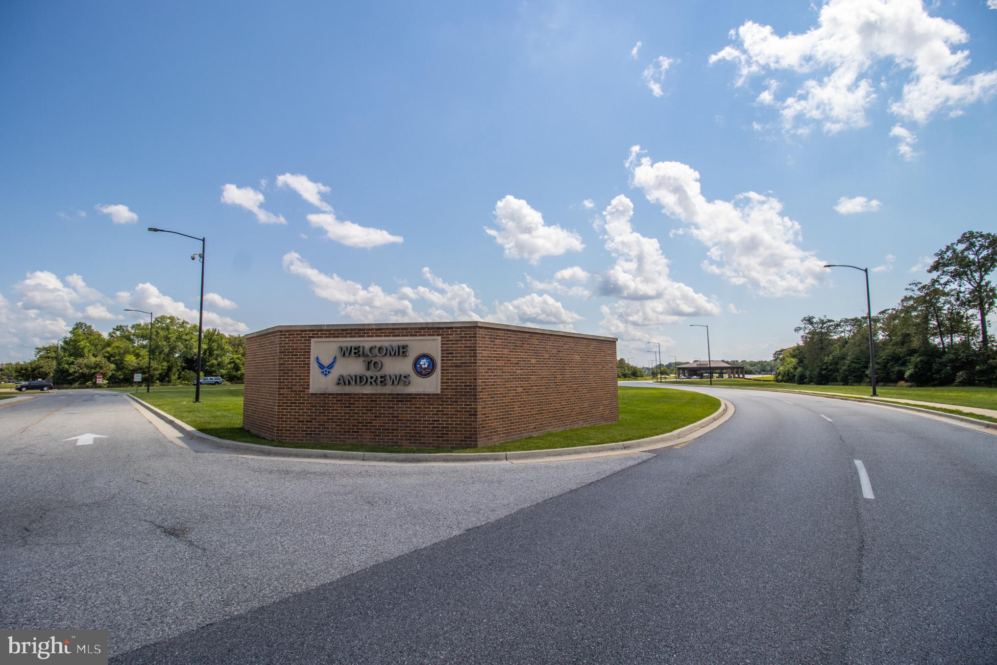 6913 CLOVERFIELD LANE