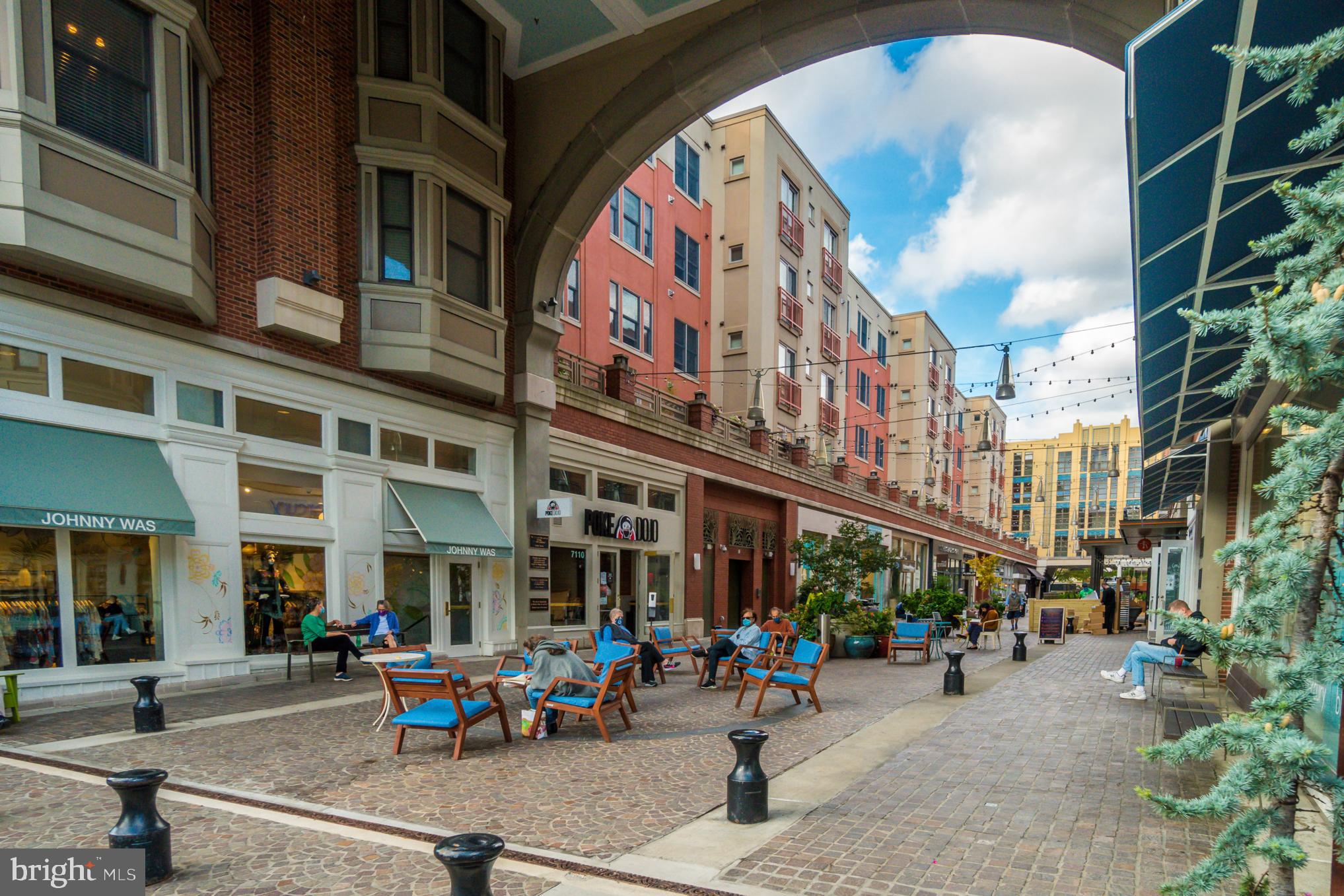 6913 CLOVERFIELD LANE