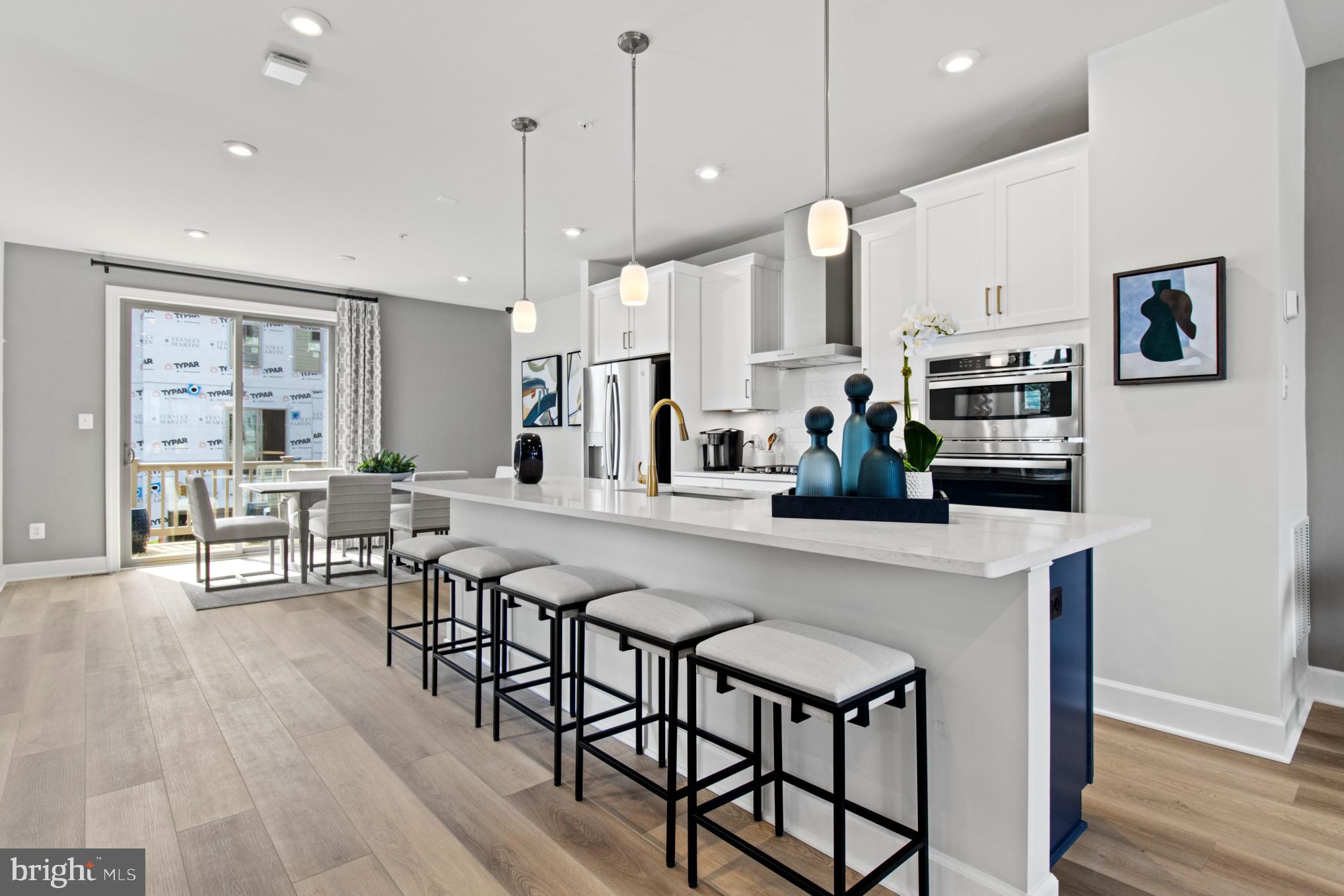 6913 CLOVERFIELD LANE