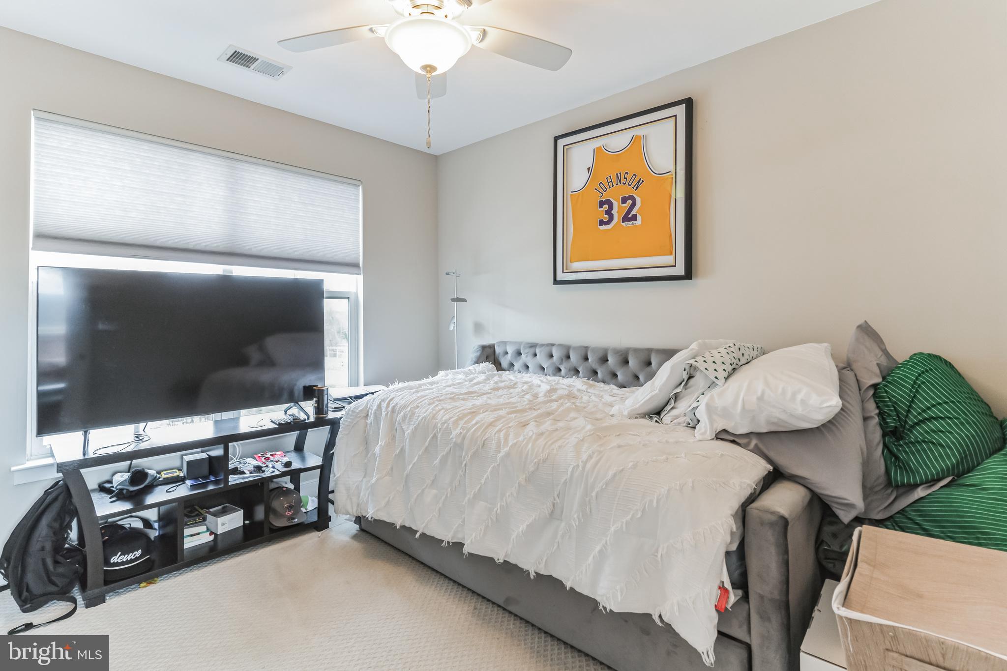 4560 LONGFELLOW STREET