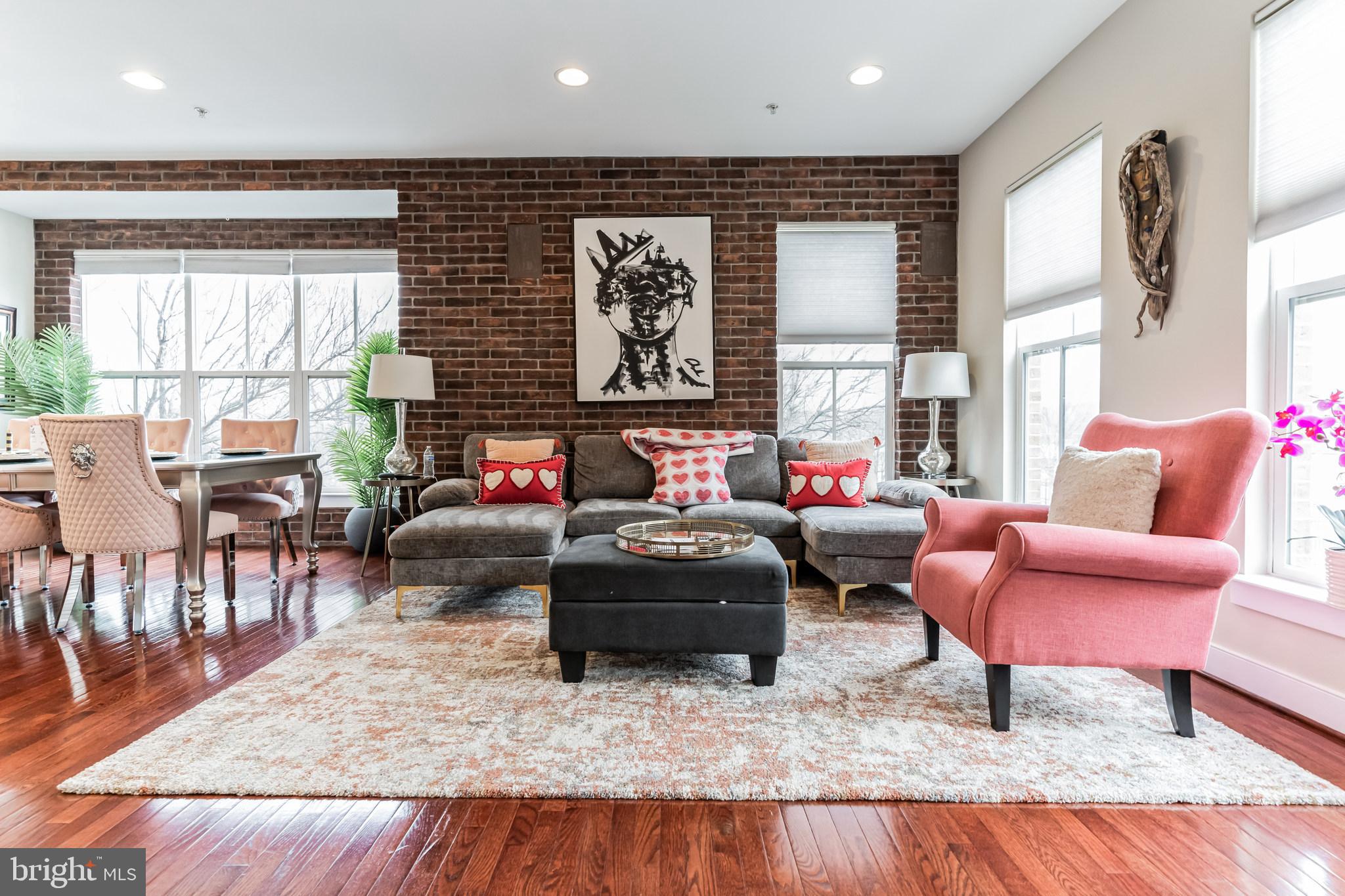 4560 LONGFELLOW STREET