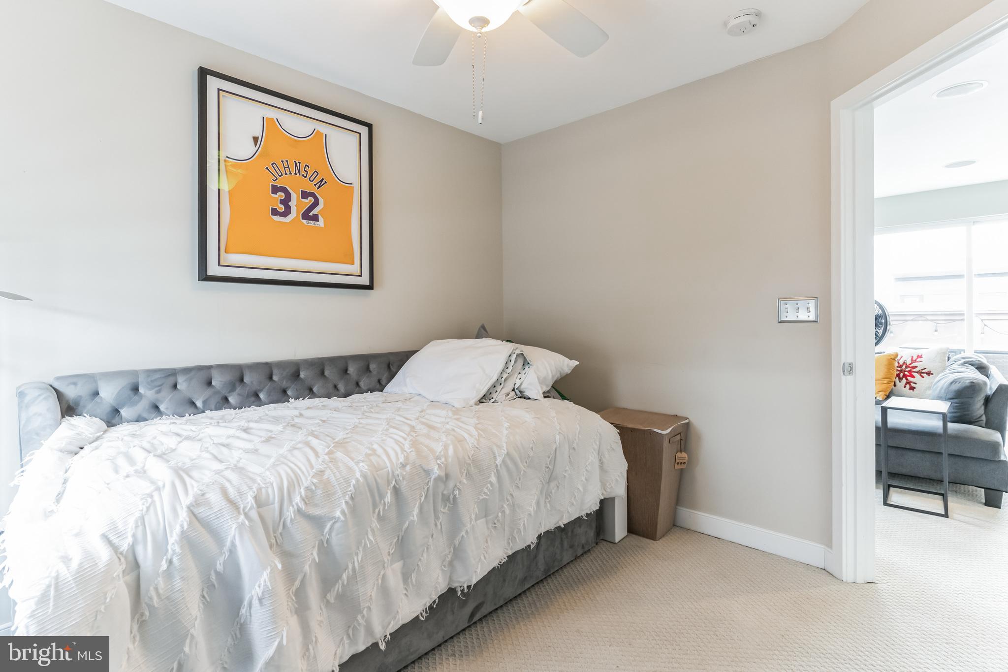 4560 LONGFELLOW STREET